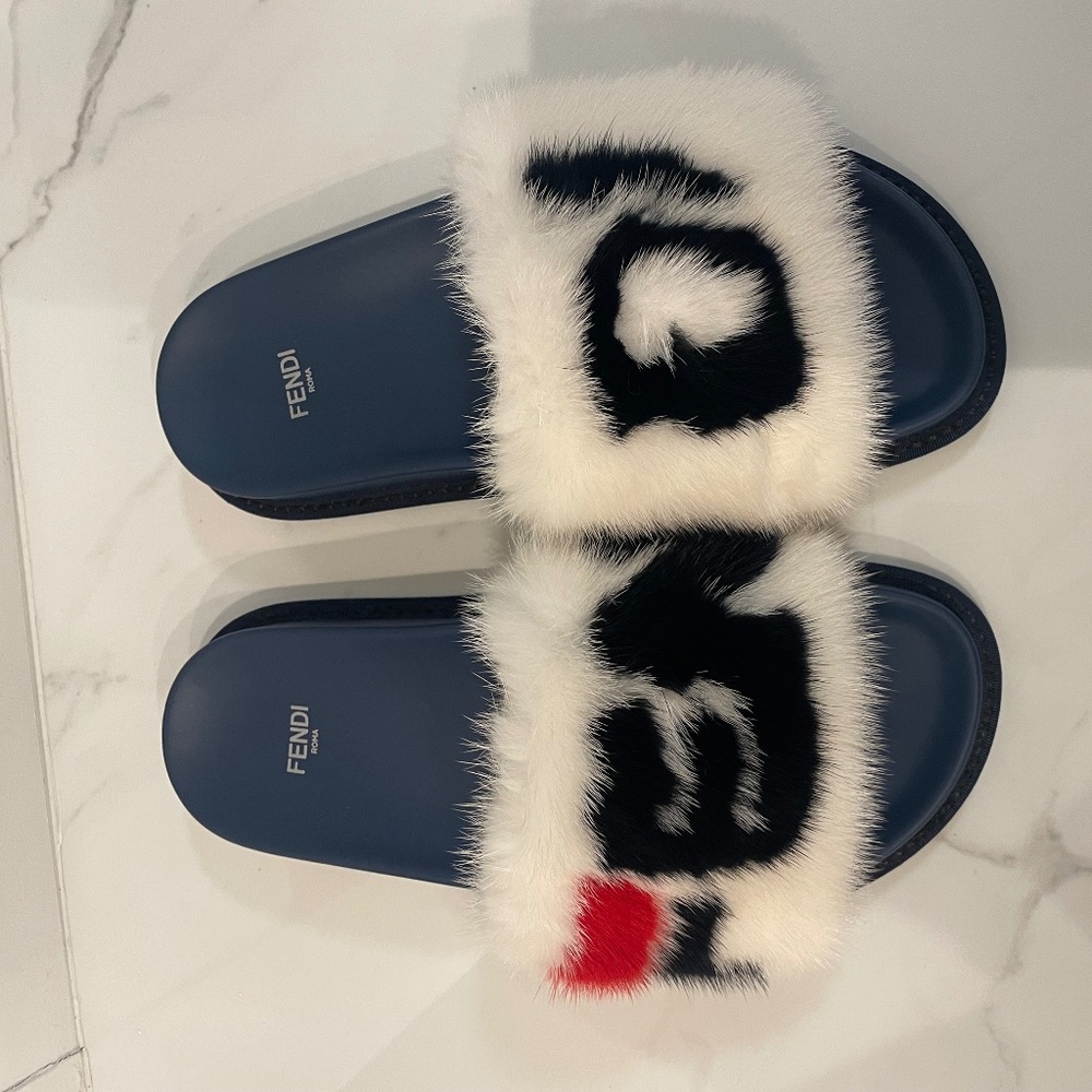 Fendi Mania Mink Pool Slide Sandals